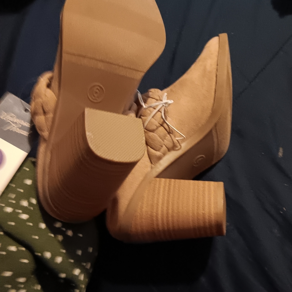 Slip on boots